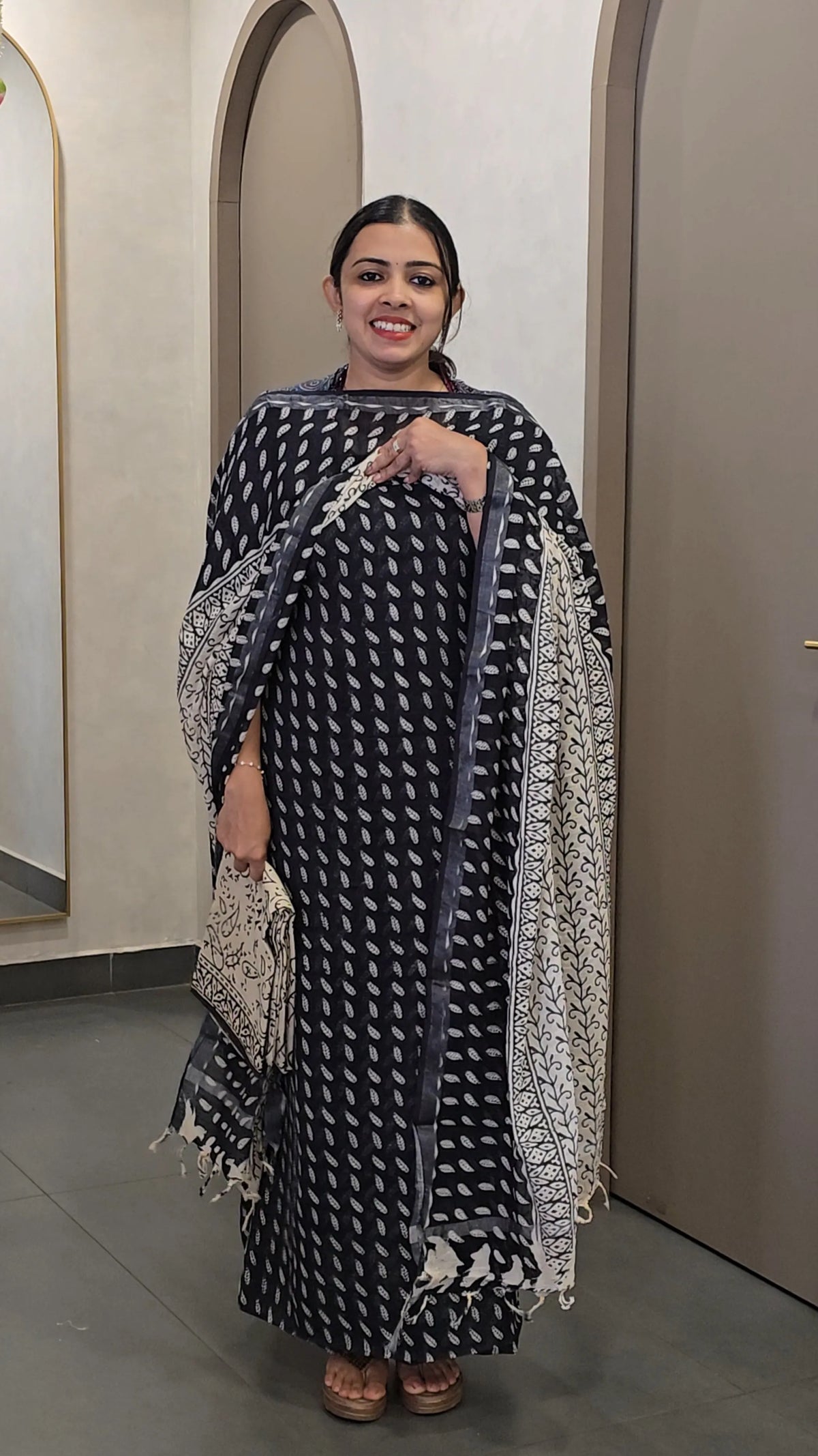 Semi-Linen Salwarsuit - SC 10727