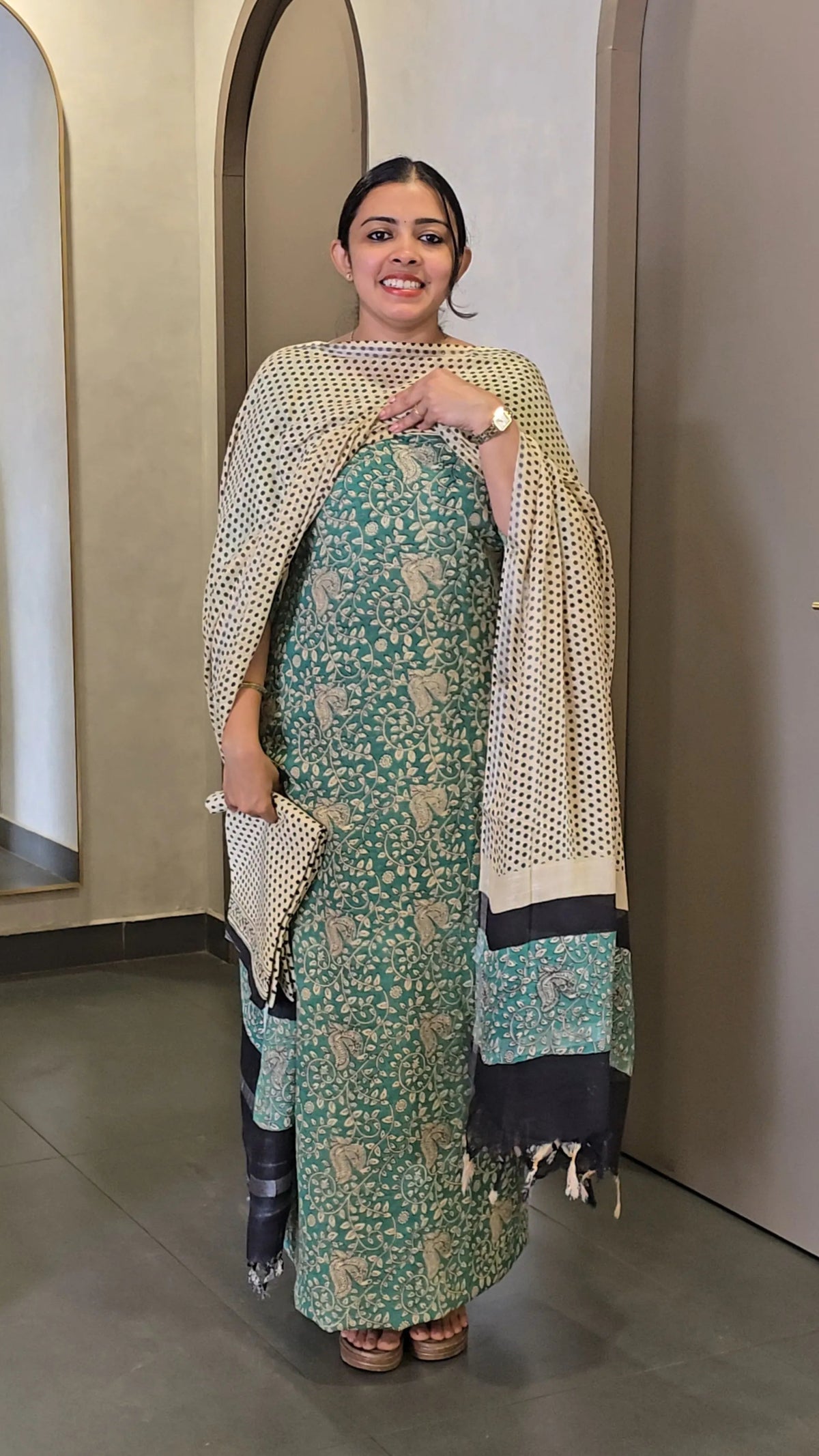 Semi-Linen Salwarsuit - SC 10727