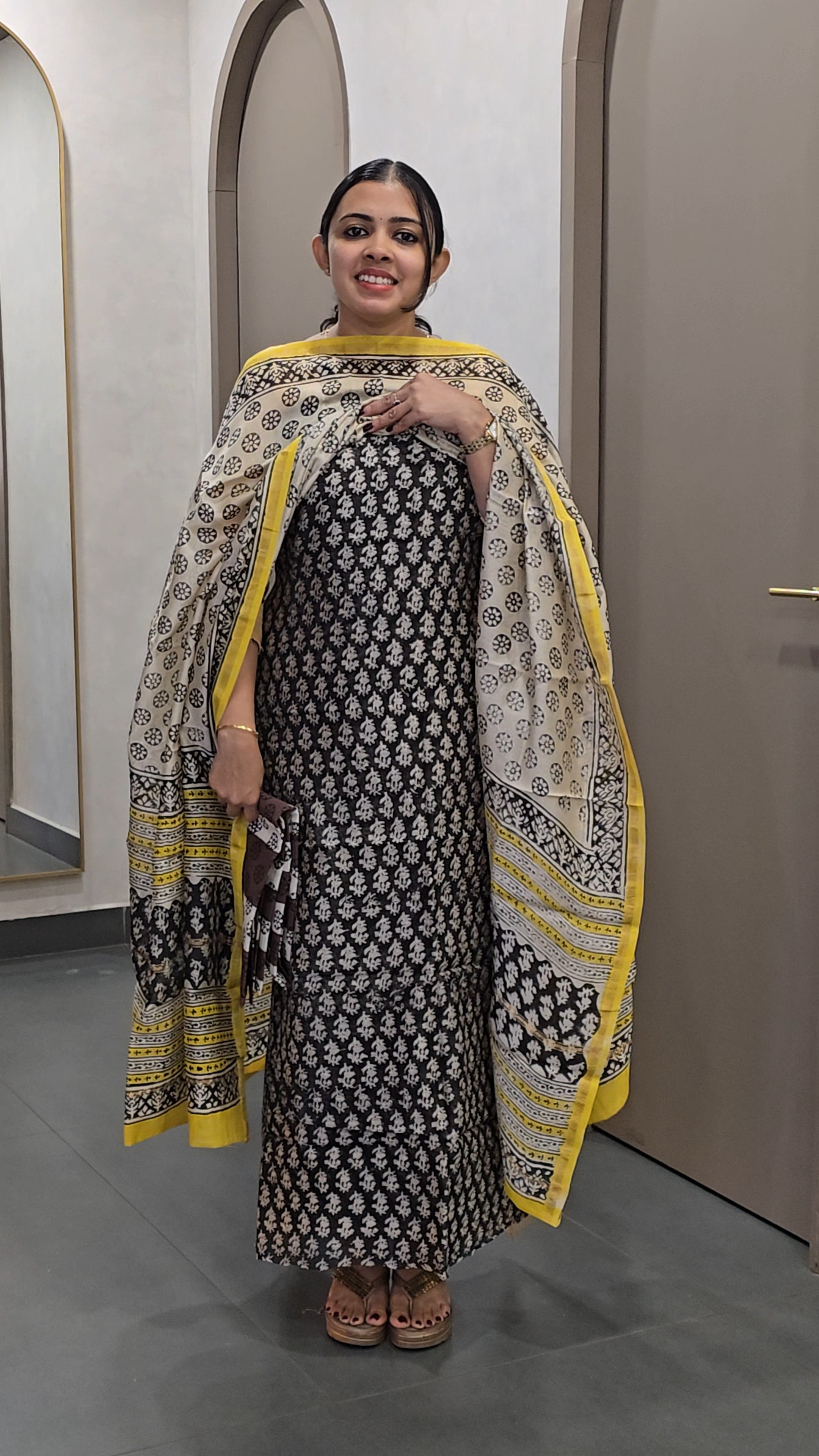 Chanderisilk Salwarsuit - SC 10083