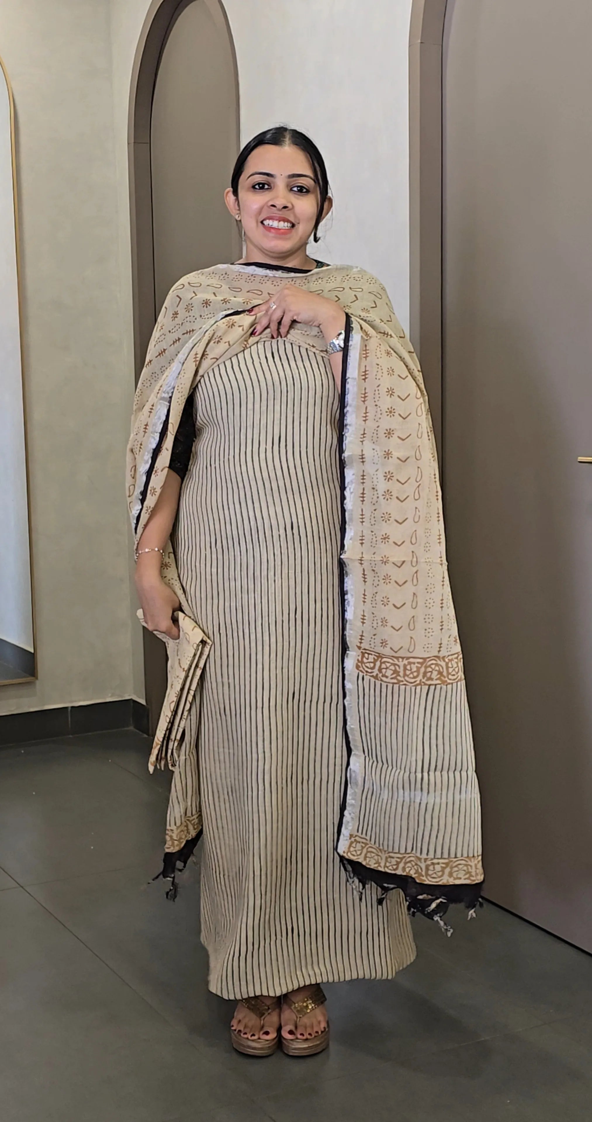 Semi-Linen Salwarsuit -SC 10665