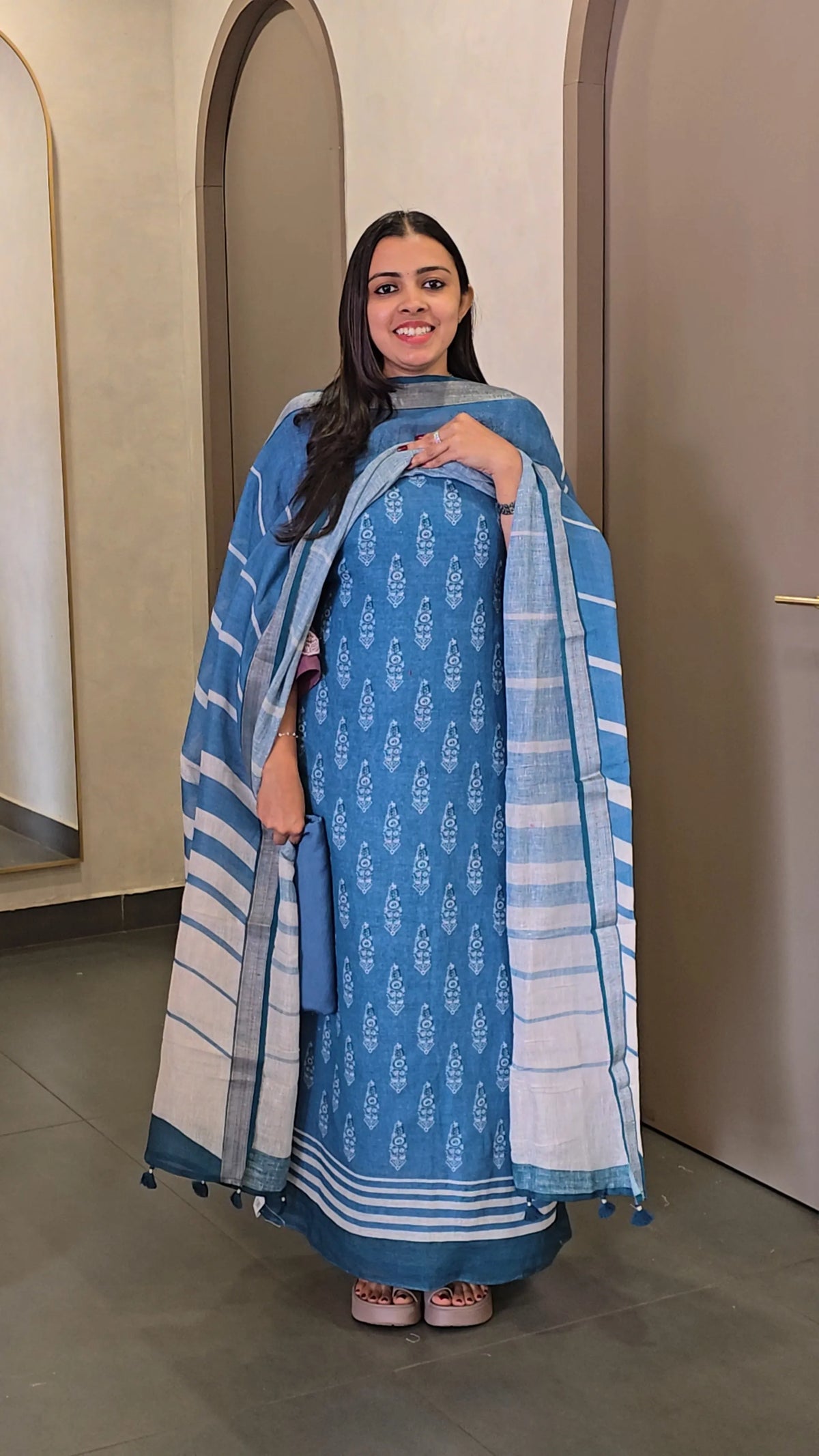 Pure Linen Salwarsuit - SC 10626
