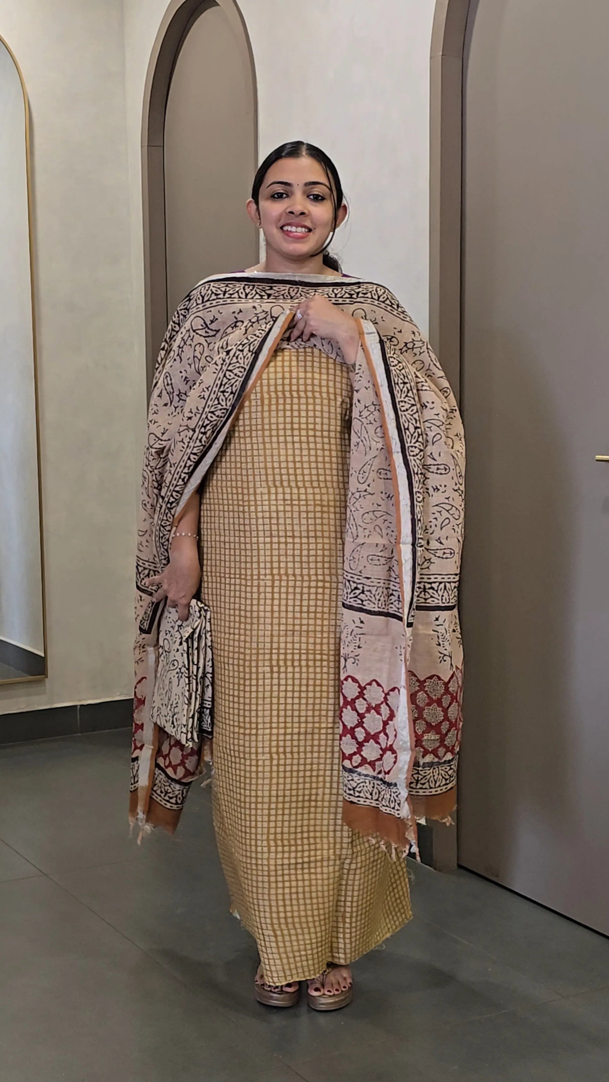 Semi Linen Salwarsuit - SC 10665