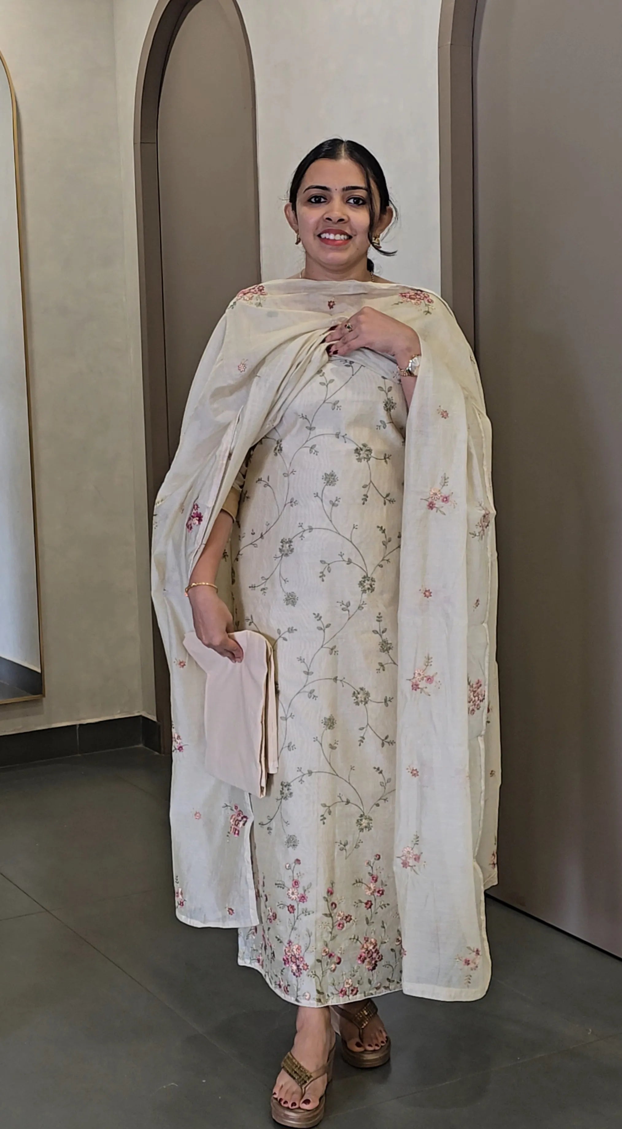 Handpicked Premium Linen & Mul Chanderi - SC 10475