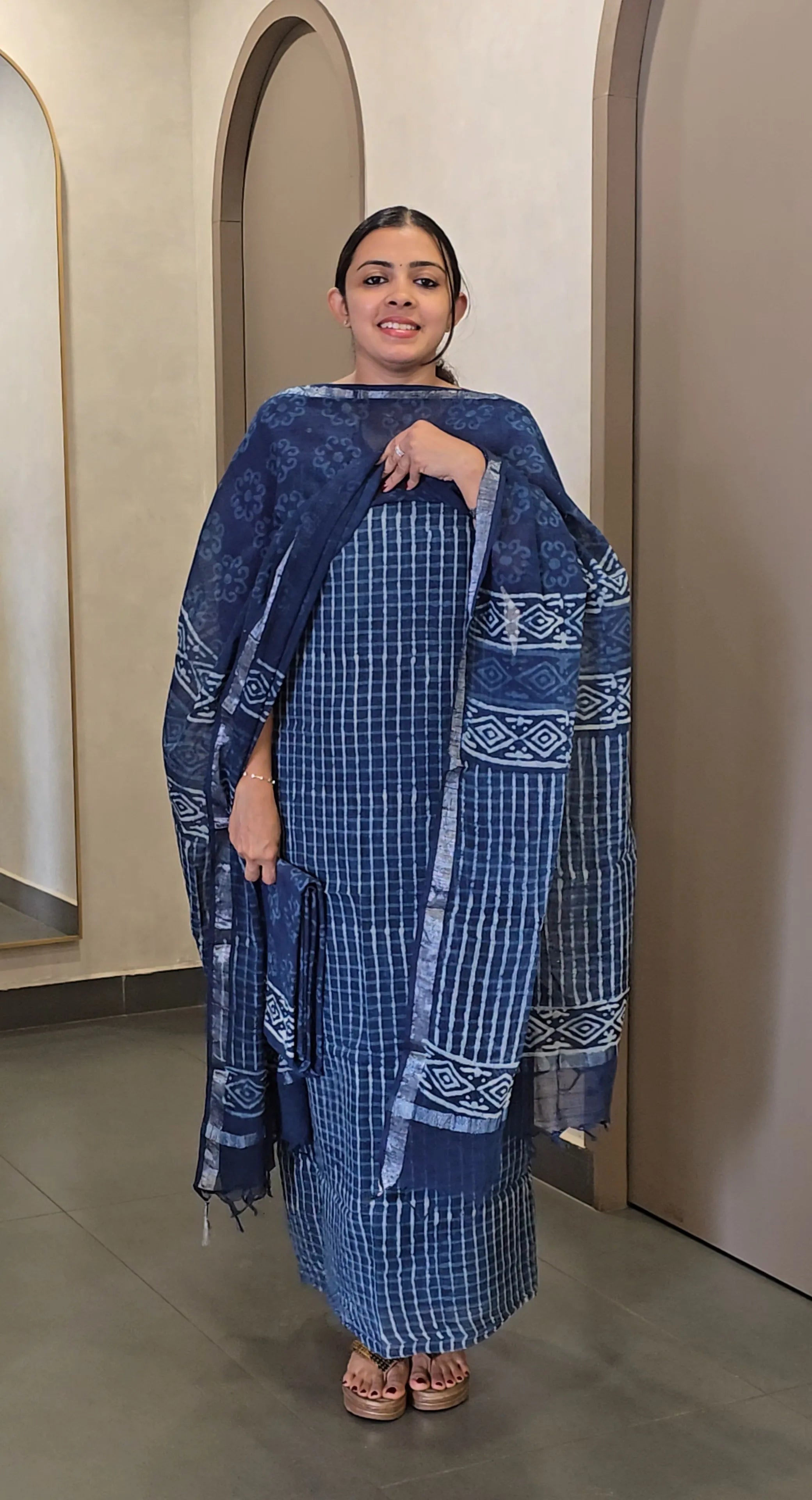 Semi Linen Salwarsuit - SC 10665