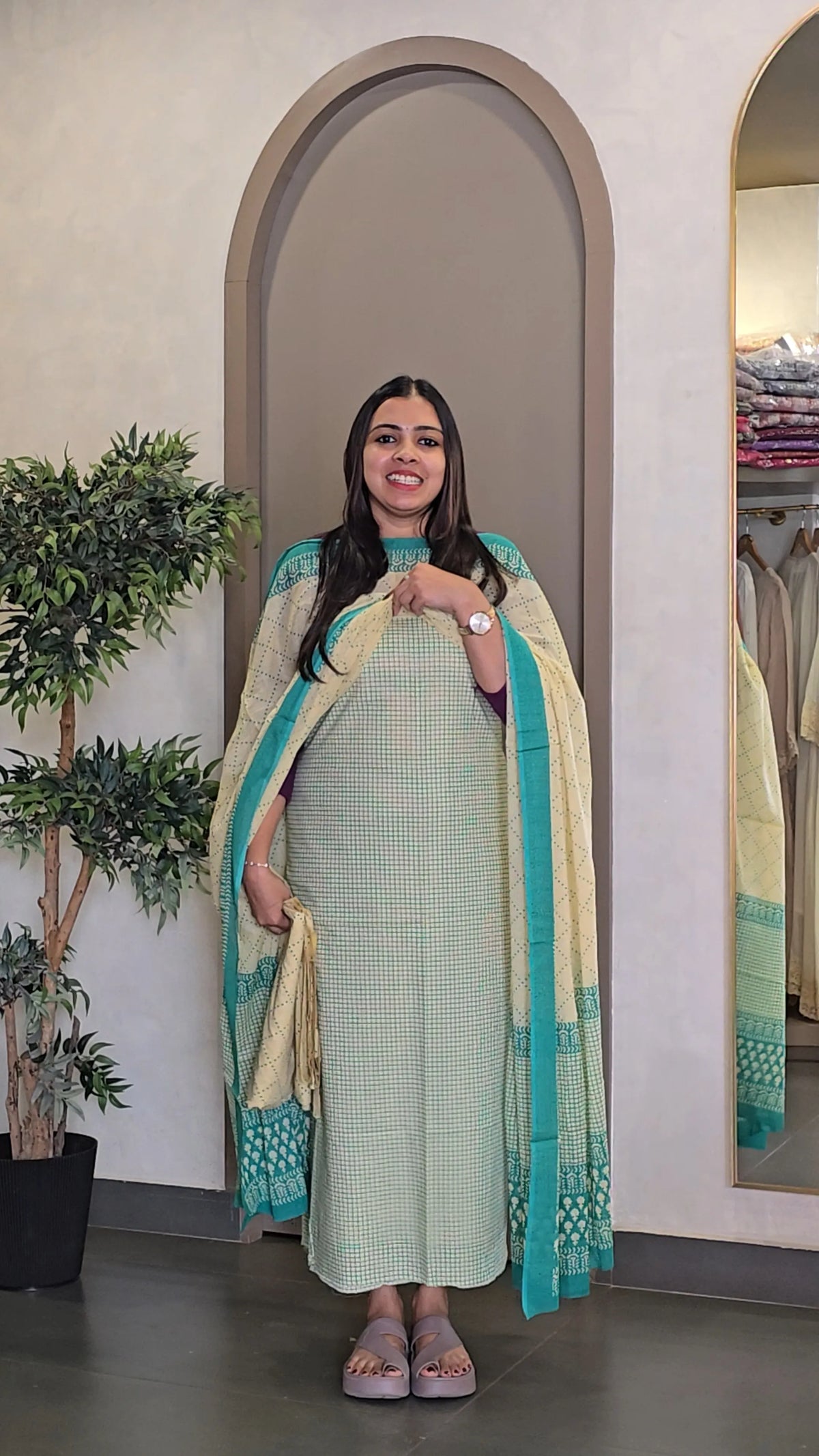 Cotton Salwarsuit - SC 10947