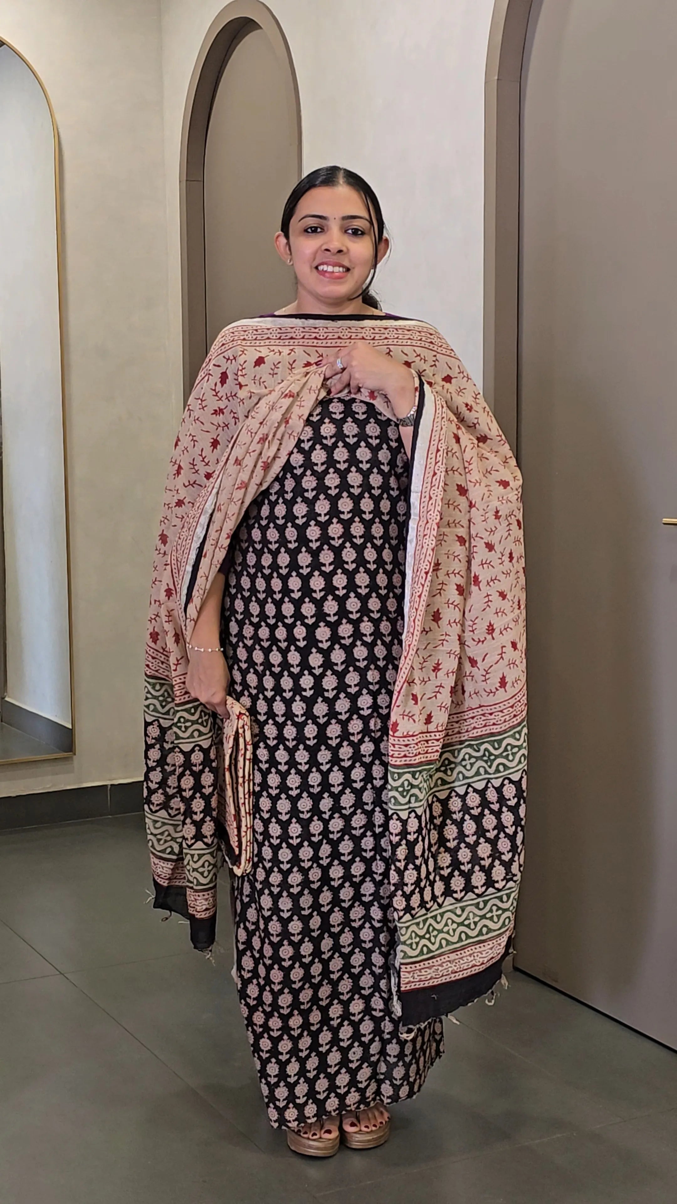 Semi Linen Salwarsuit - SC 10665