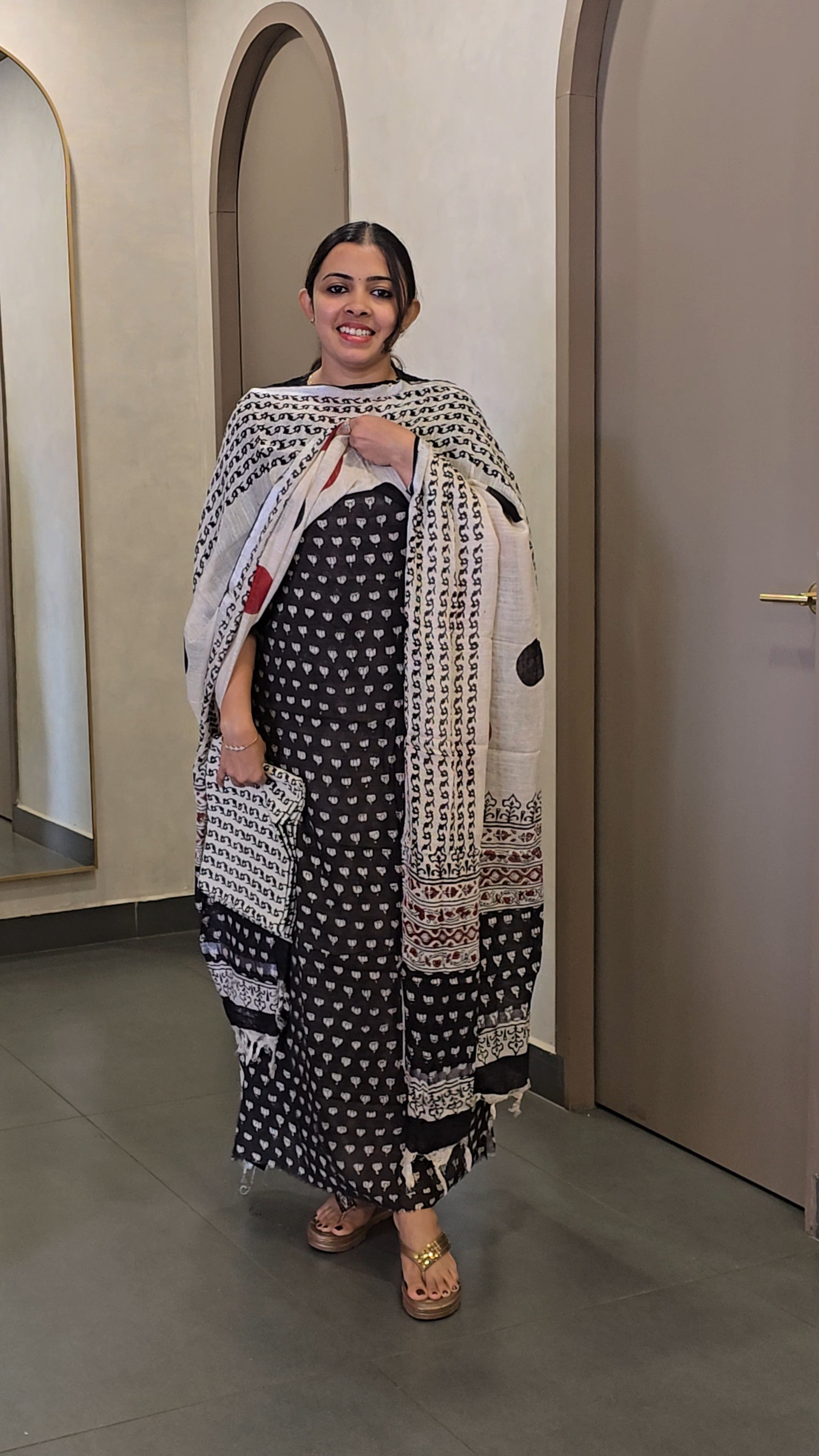 Semi - Linen Salwarsuit- SC 10326