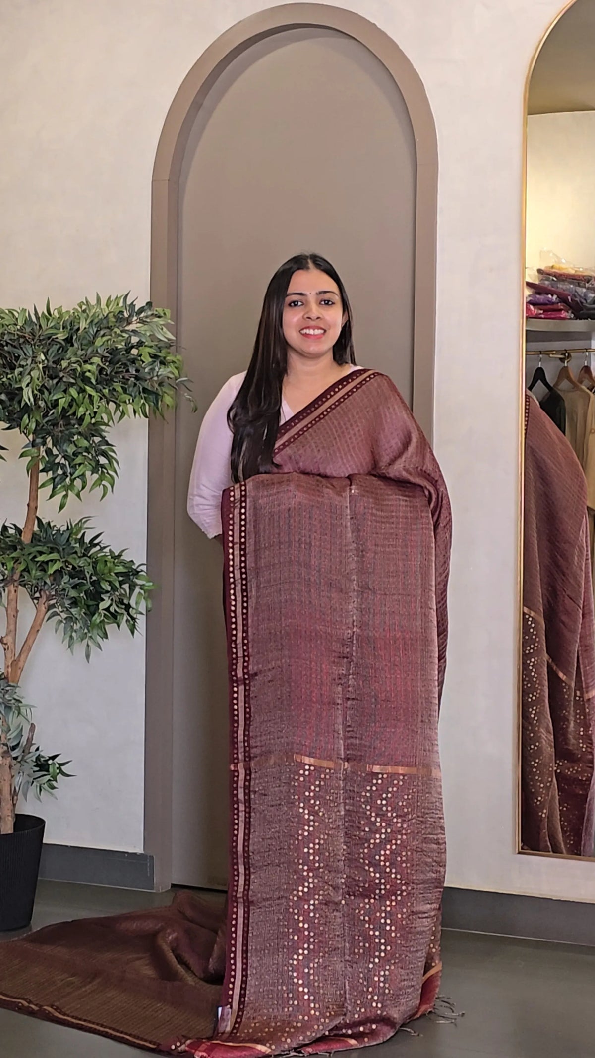 Premium Tissue Muslin Saree with Mudka Blouse - SC 10498