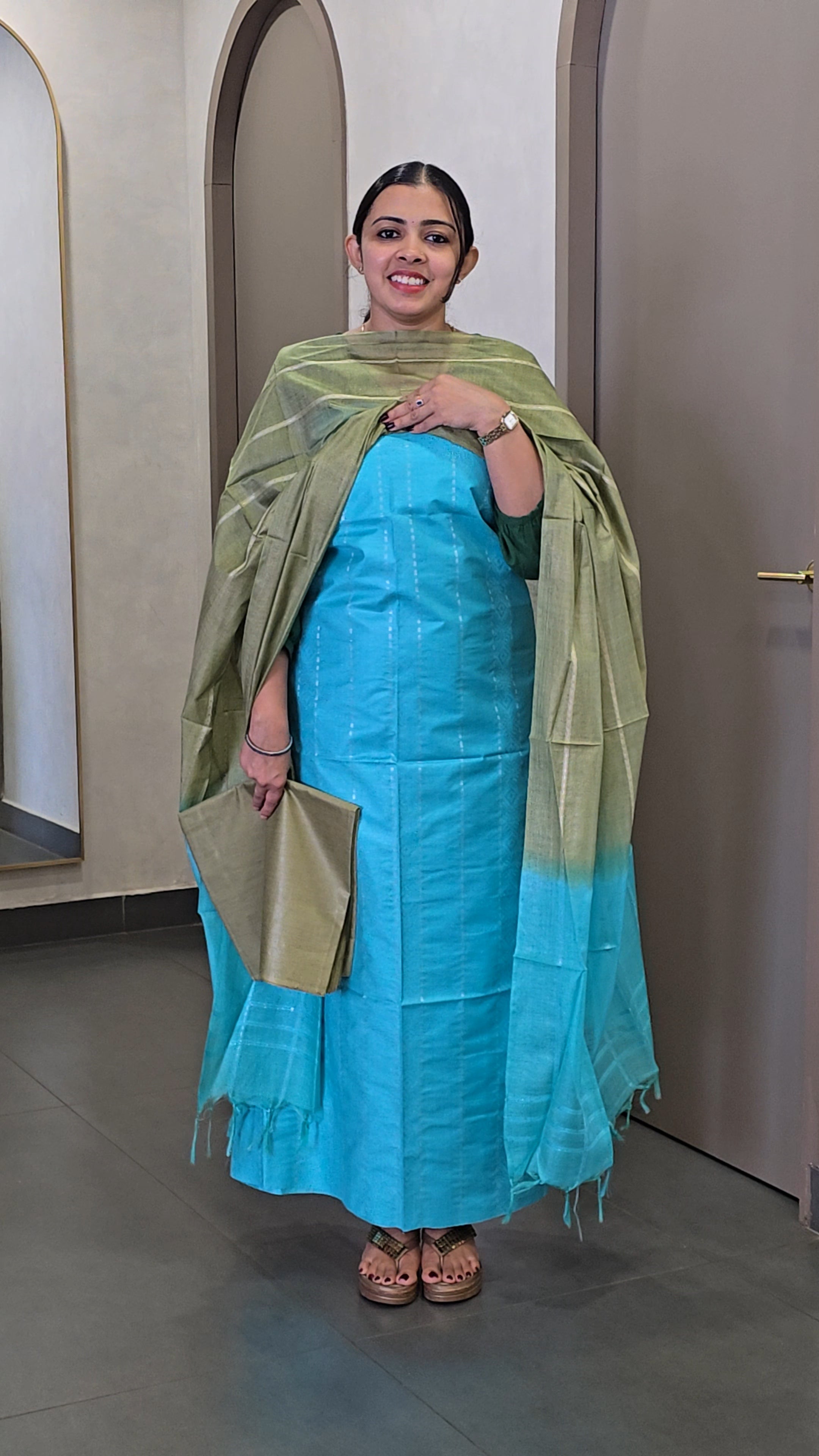 Semi-Tussar Silk Salwarsuit - SC 10038