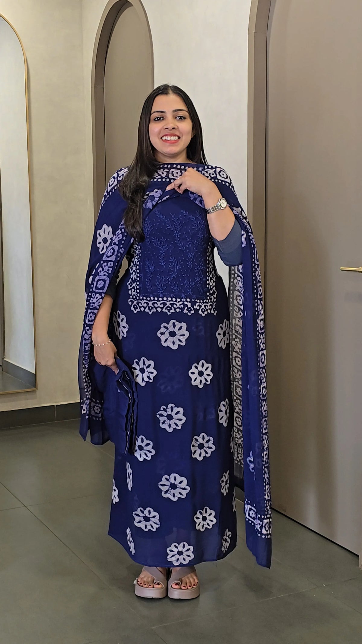 Crepe Georgette Salwarsuit with Lucknowi work - SC 10807