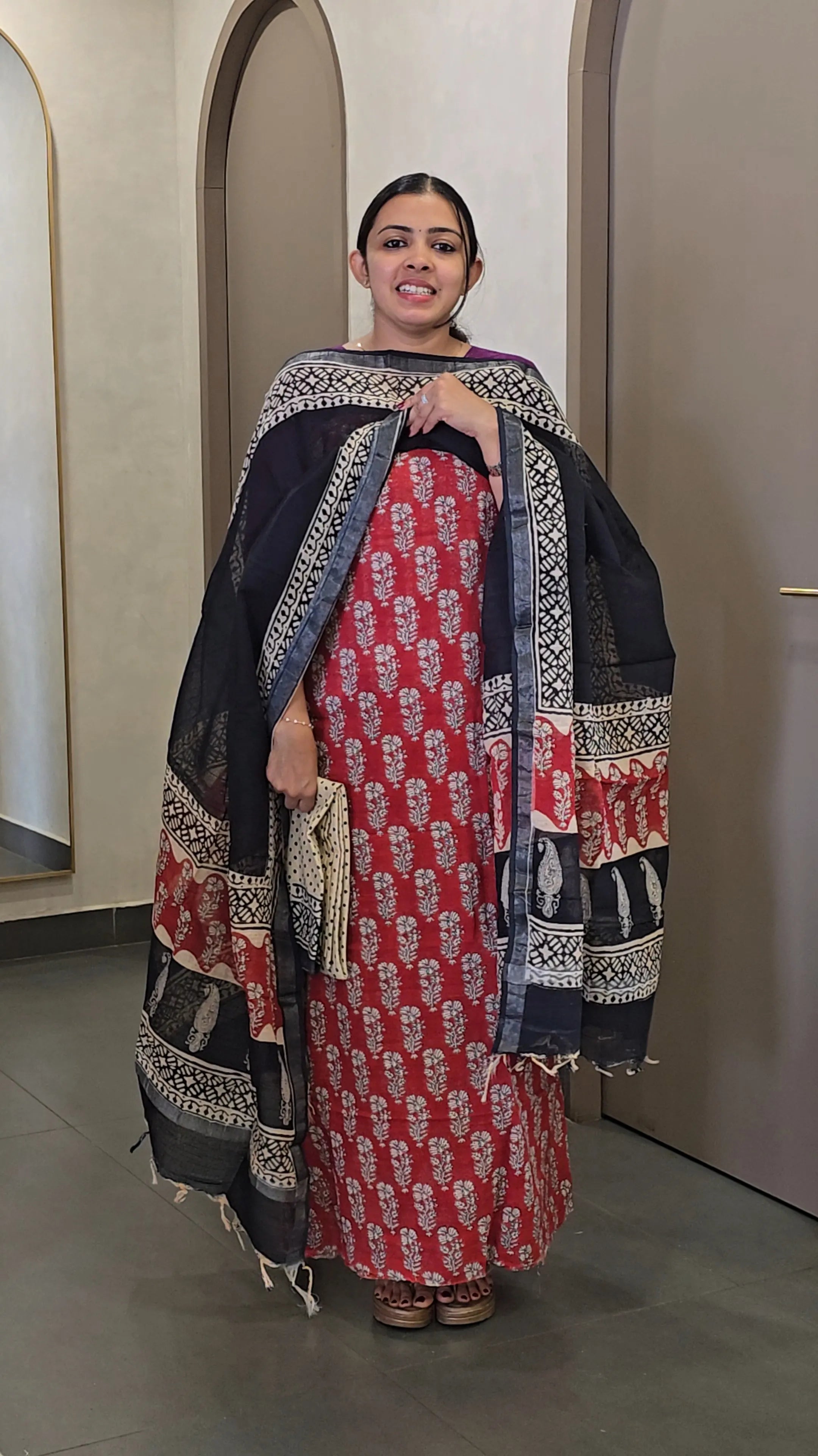 Semi Linen Salwarsuit - SC 10665