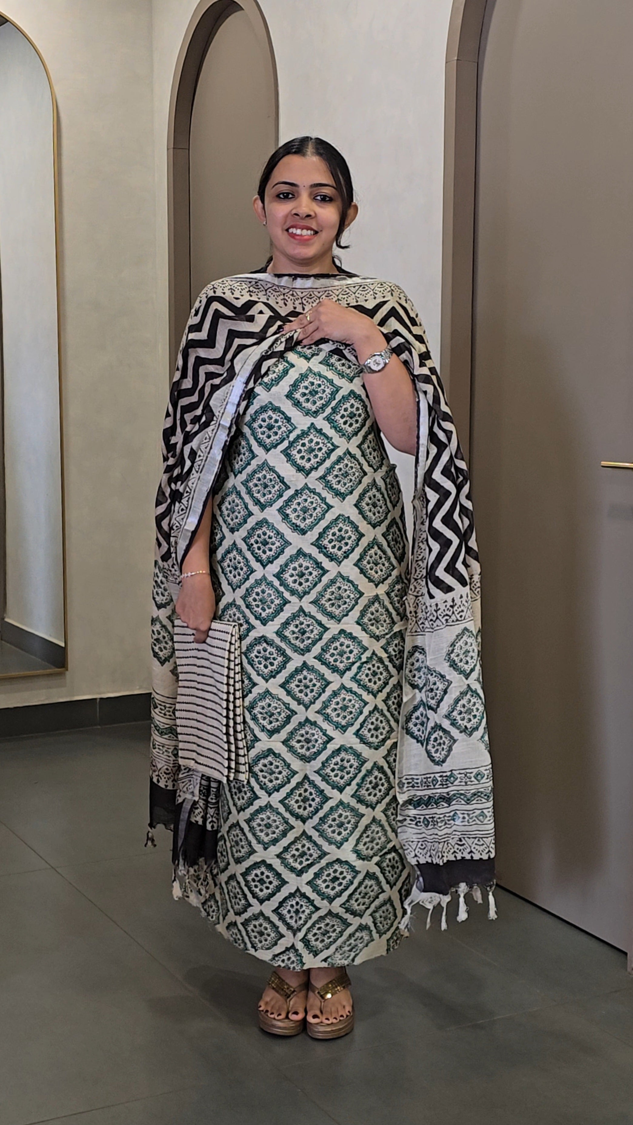 Semi - Linen Salwarsuit- SC 10326
