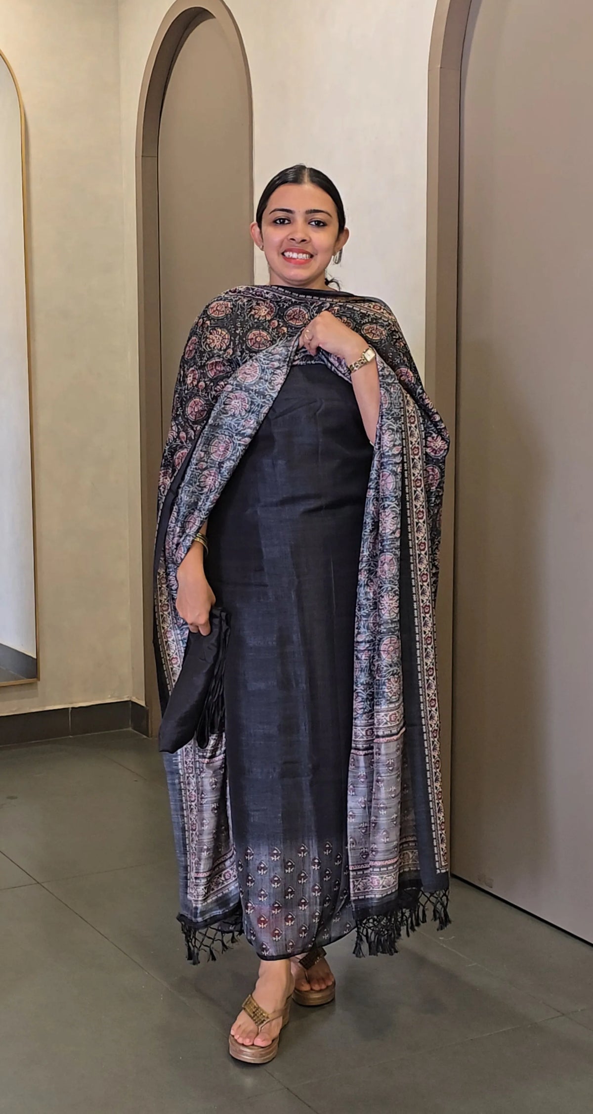Semi Tussar Salwarsuit - SC 10693