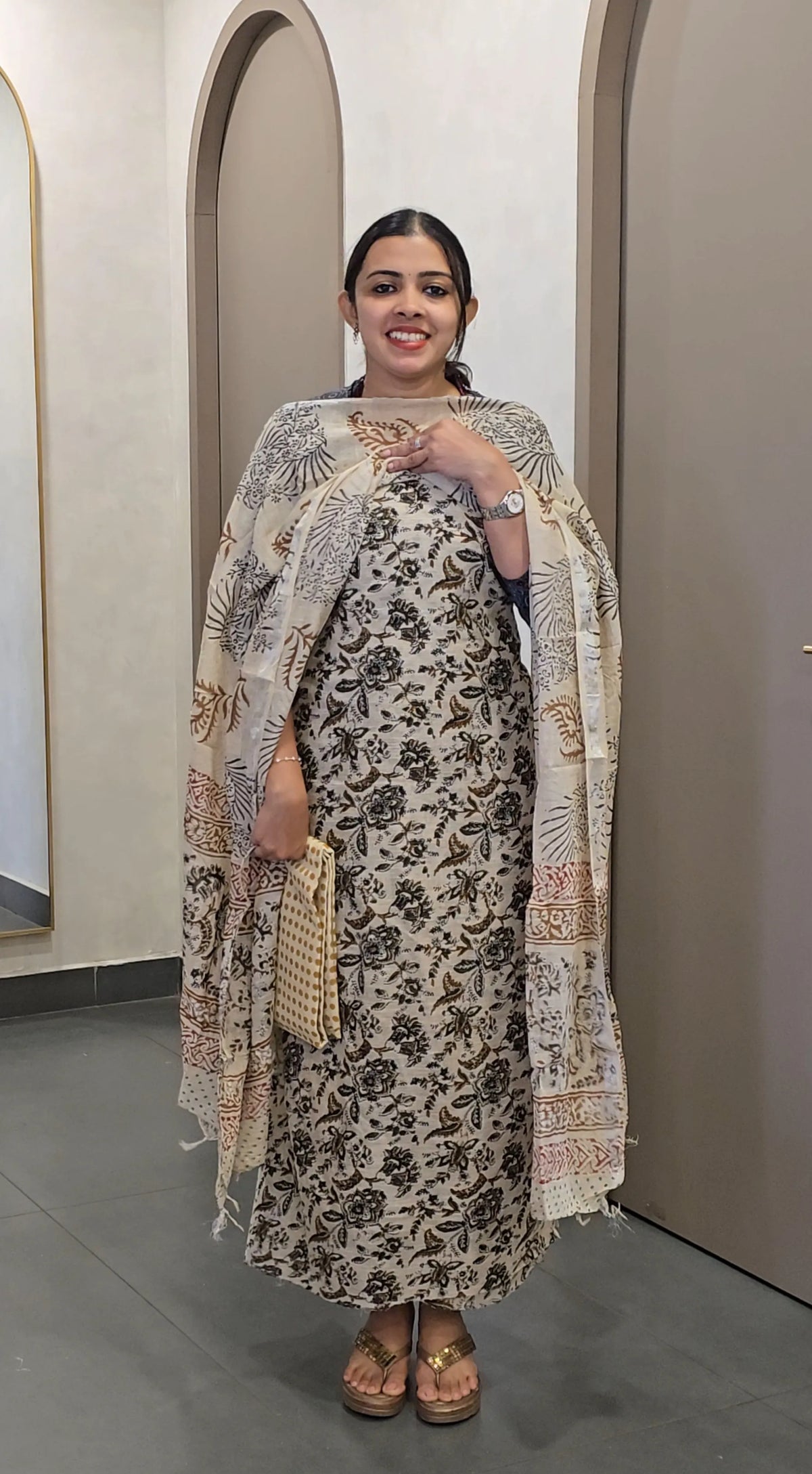 Semi-Linen Salwarsuit - SC 10727
