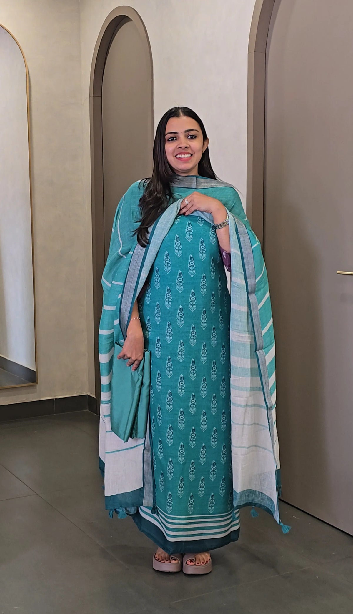 Pure Linen Salwarsuit - SC 10626