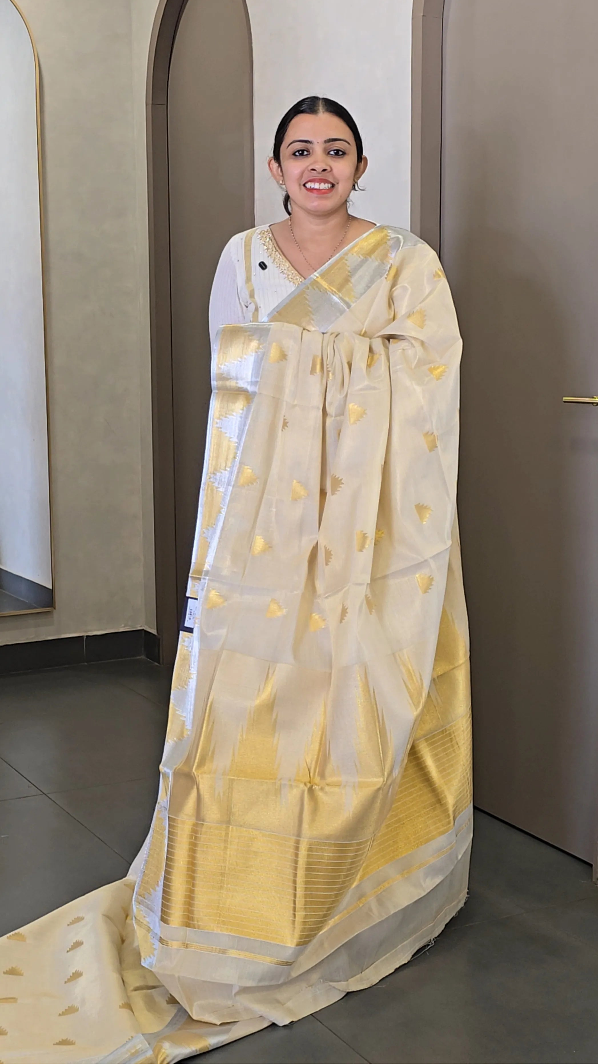 Premium Tissue Onam Saree - SC 10613